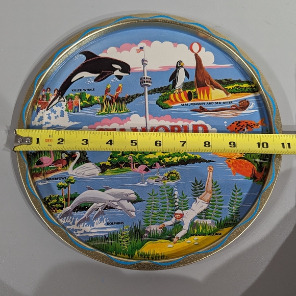 vintage 1970's seaworld tin decorative plate - Picture 4 of 7